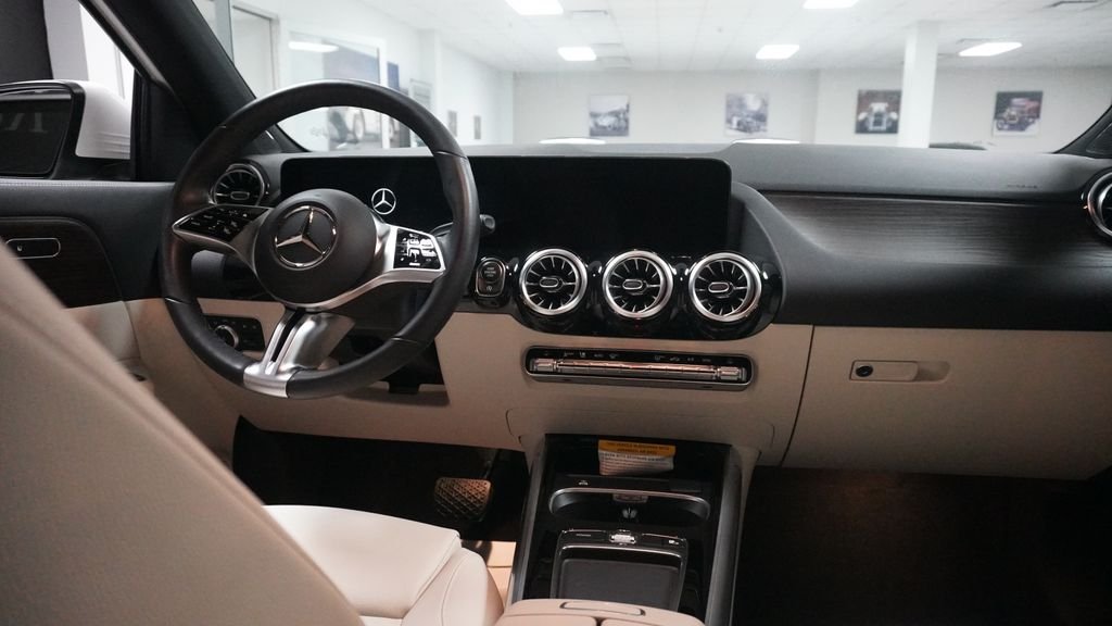 Certified Used 2026 White Mercedes-Benz GLA 250 image 30