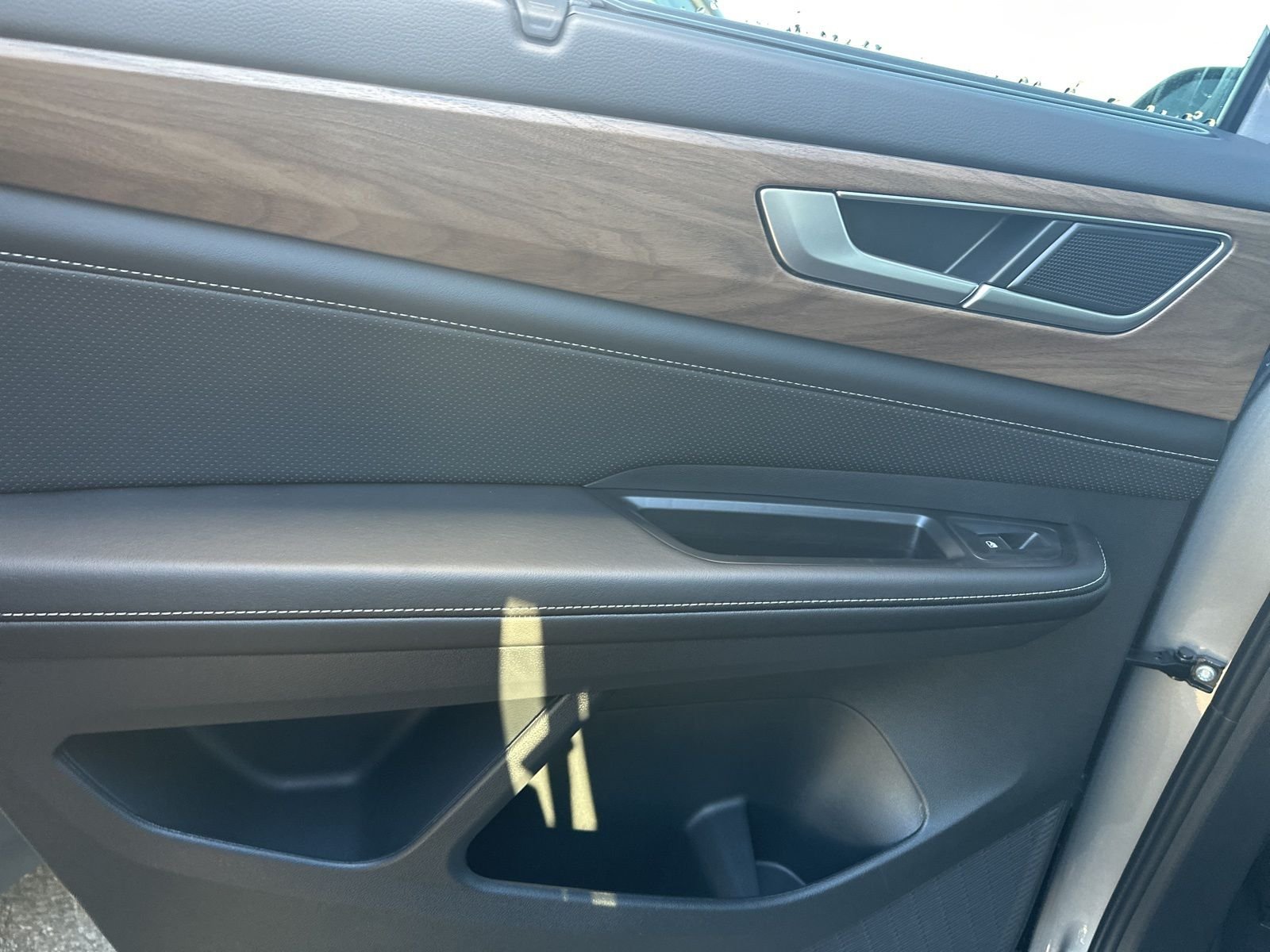 2026 Volkswagen Atlas SE w/Tech - Photo 29