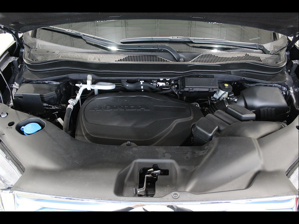 Certified Used 2023 Modern Steel Metallic Honda RTL image 33