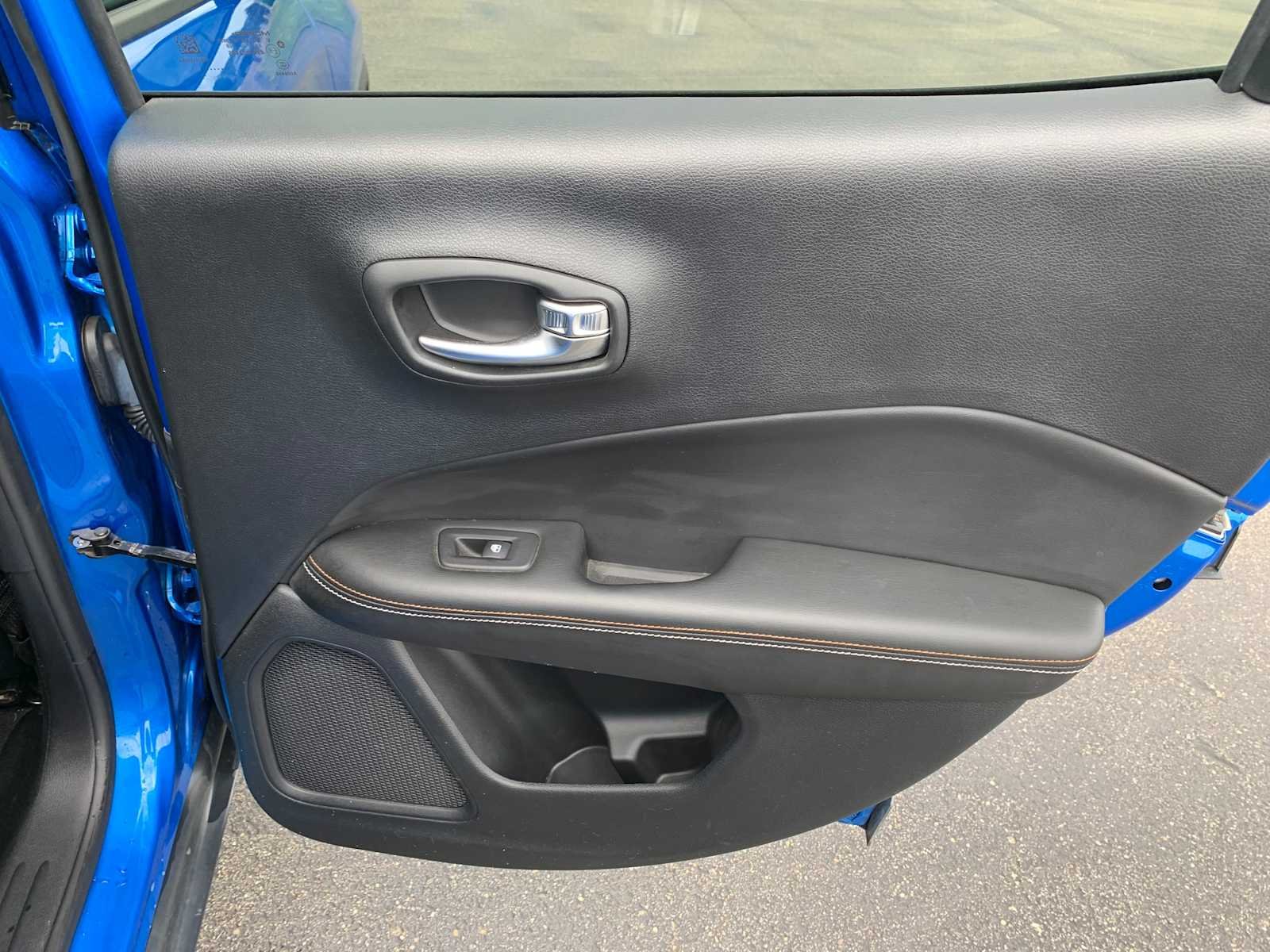 Used 2020 Laser Blue Pearlcoat Jeep Latitude image 19