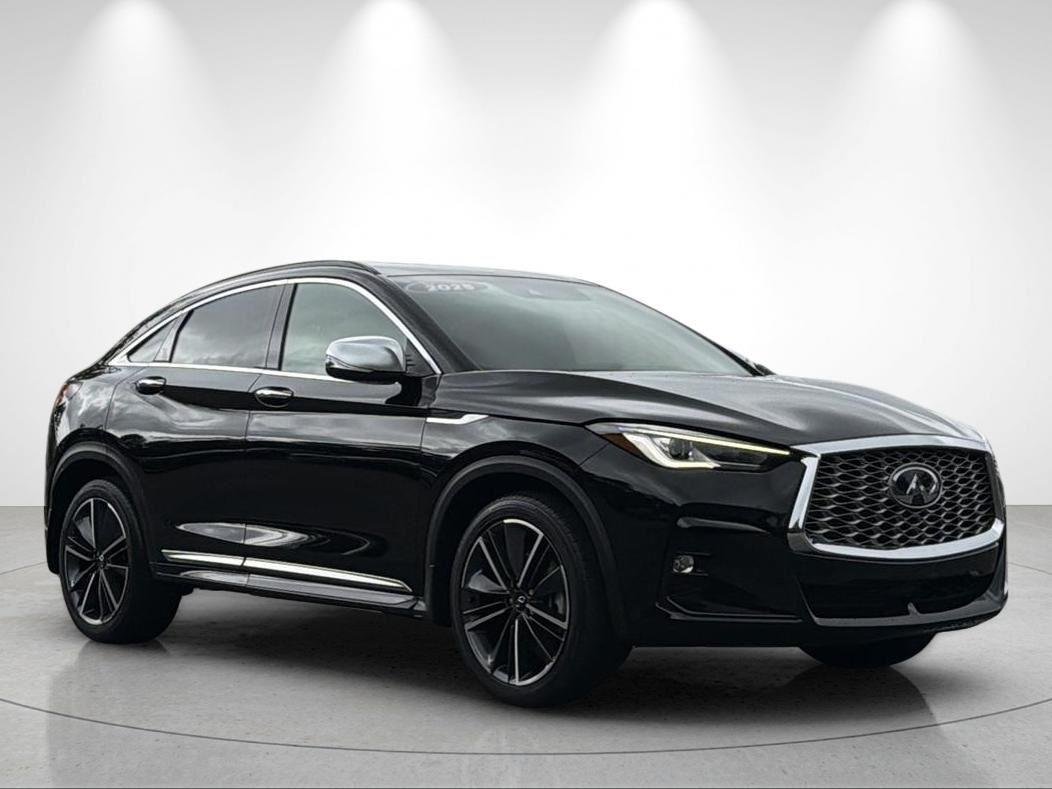 Used 2025 Black Obsidian INFINITI LUXE image 7