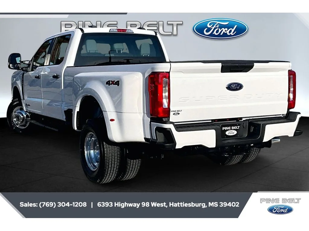 New 2026 Oxford White Ford F-350® XL image 2