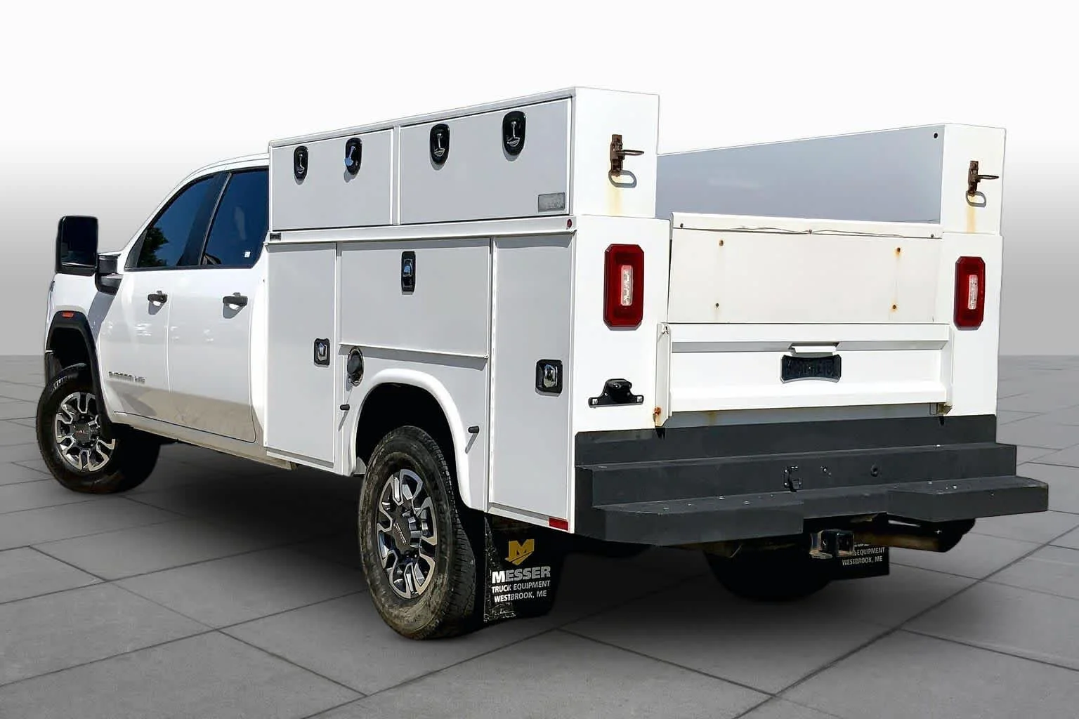 Used 2024 Summit White GMC Pro image 12