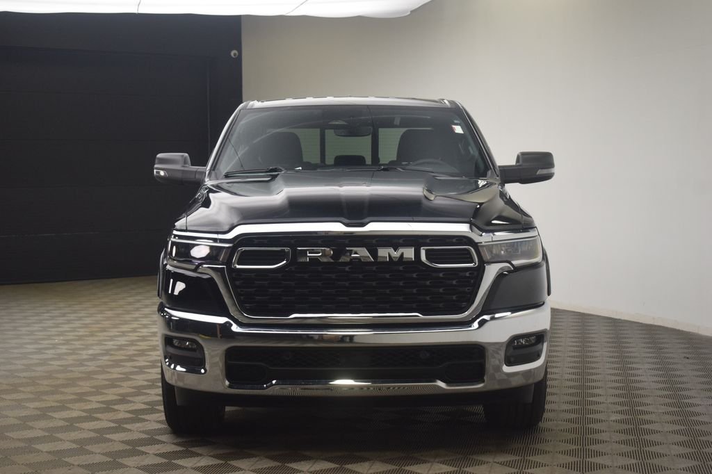 New 2026 Diamond Black Crystal Pearl-Coat Exterior Paint RAM Big Horn/Lone Star image 2