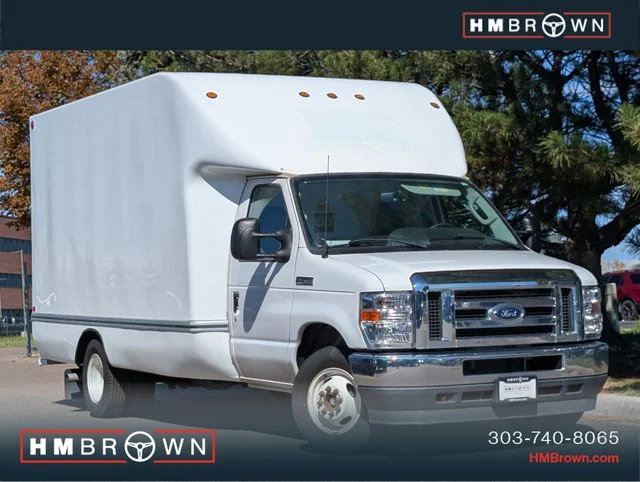 2023 Ford E-Series Cutaway Base