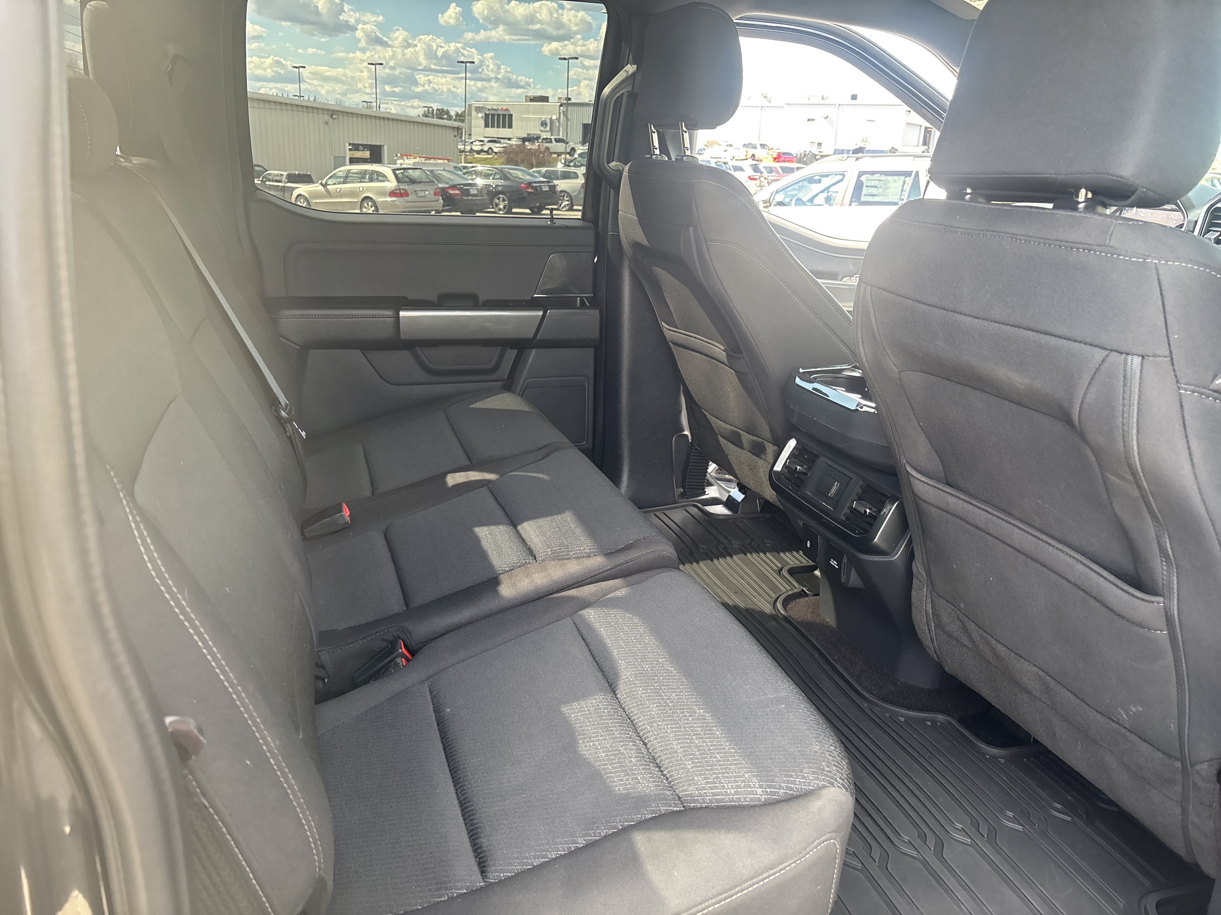 Used 2022 Agate Black Metal Ford XLT image 11