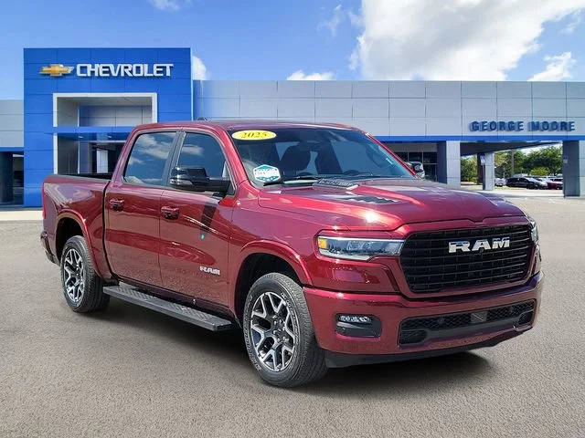 2025 RAM 1500 Laramie 4x4 Crew Cab 5'7's photo