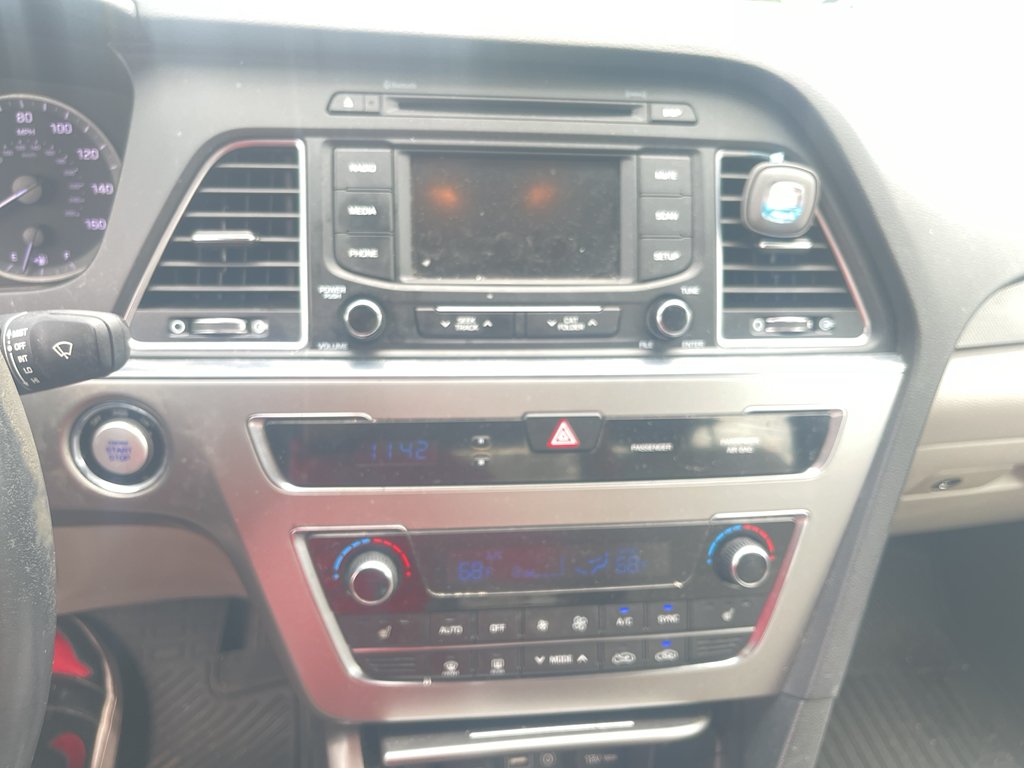 Used 2015 Shale Gray Metallic Hyundai 2.4L Sport image 10