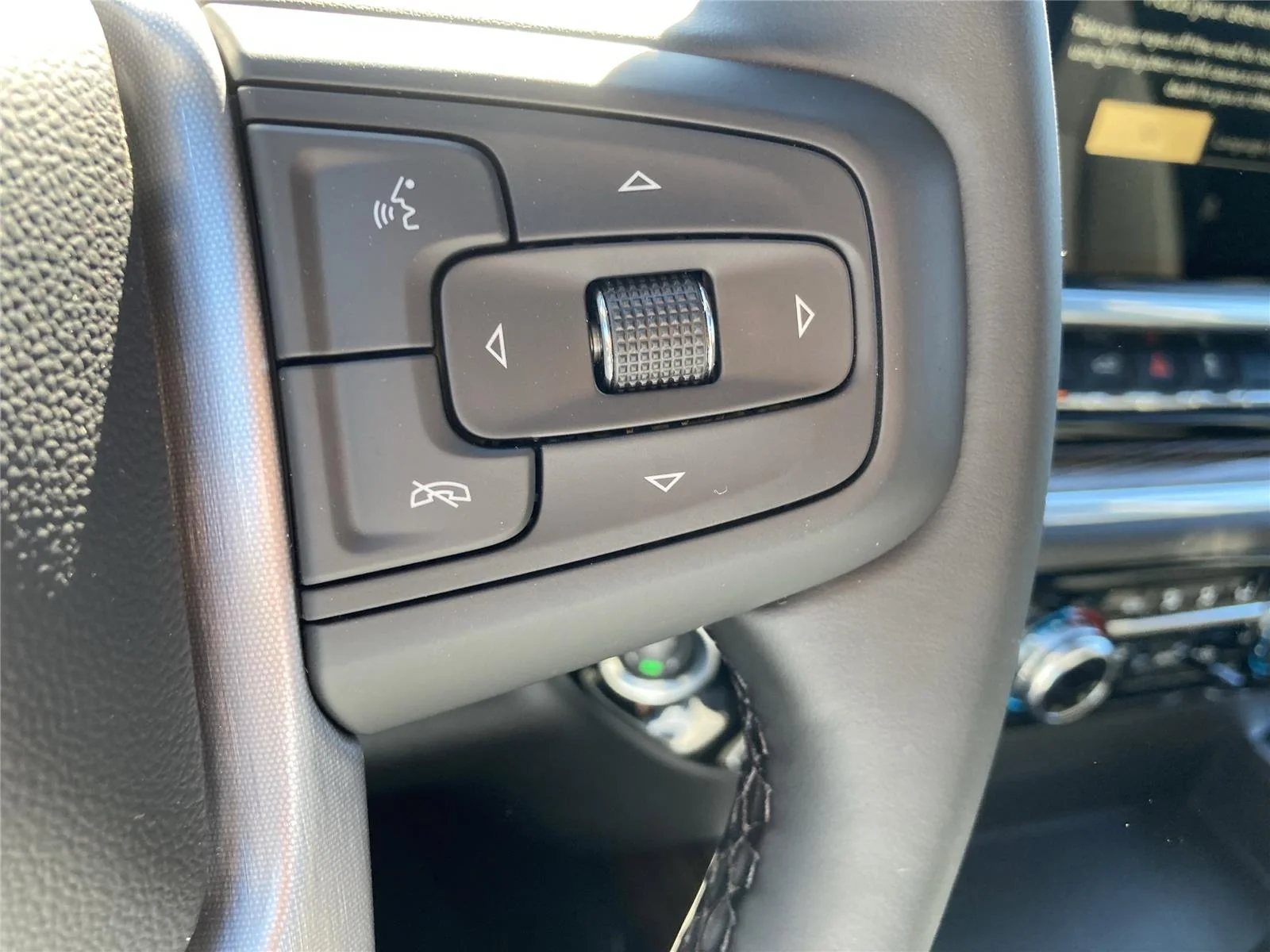 New 2026 Summit White GMC Elevation image 15