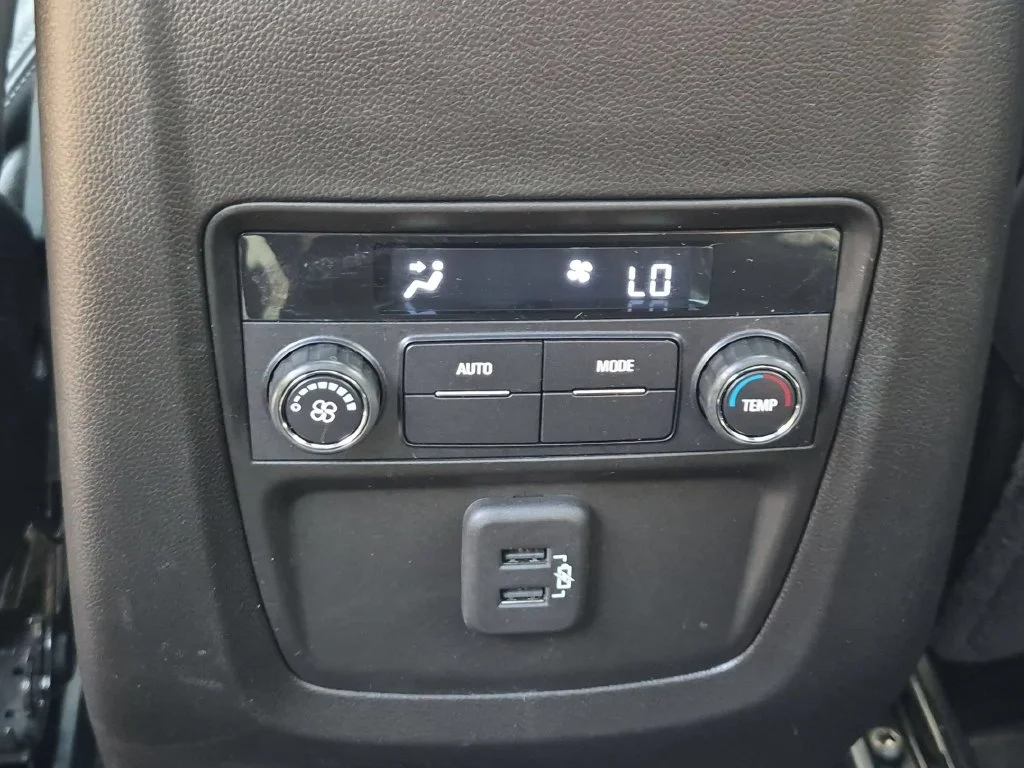 Used 2024 Black Buick Essence image 28