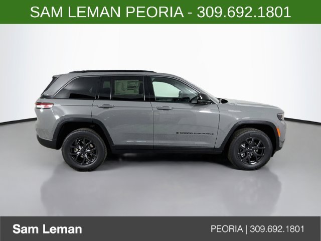New 2027 Sting-Gray Clear-Coat Paint Jeep Laredo Altitude image 8