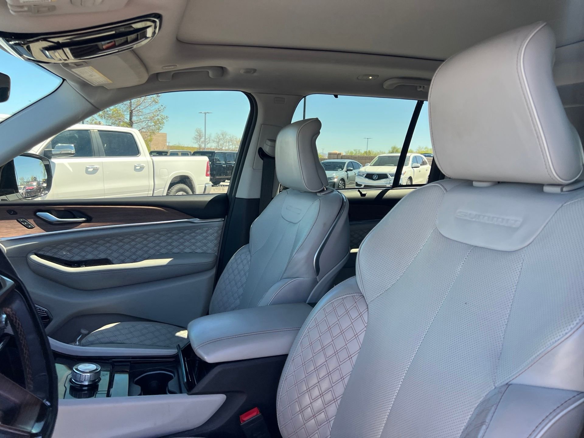 Used 2023 White Jeep Summit image 30
