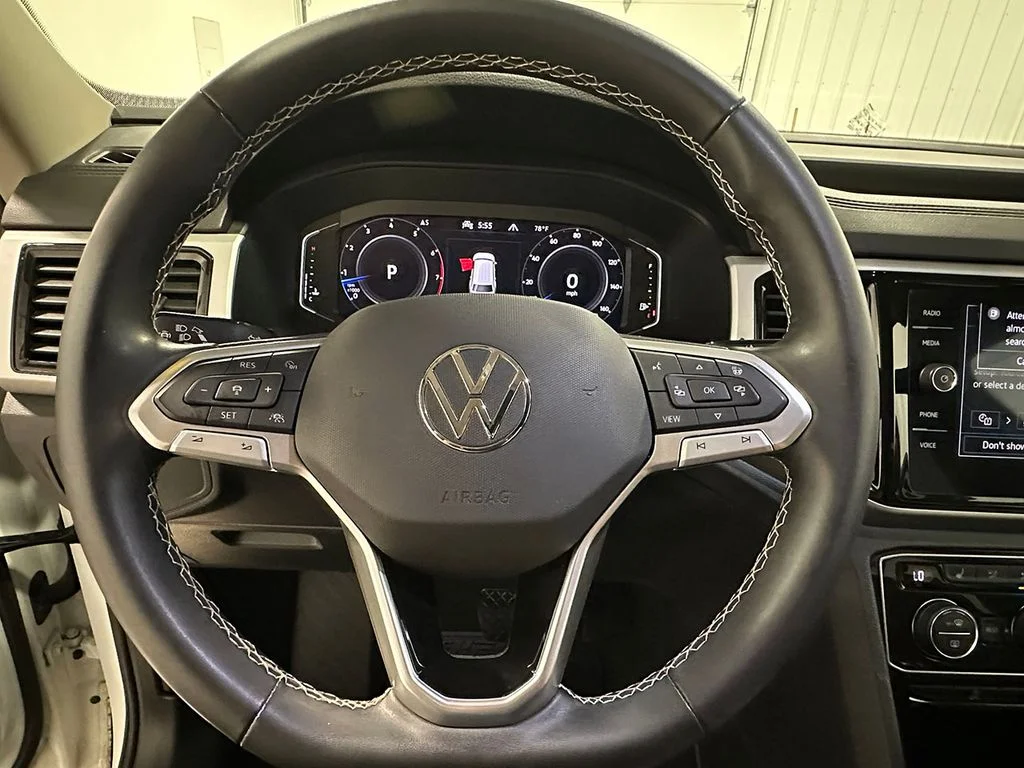 Used 2023  Volkswagen SEL image 39