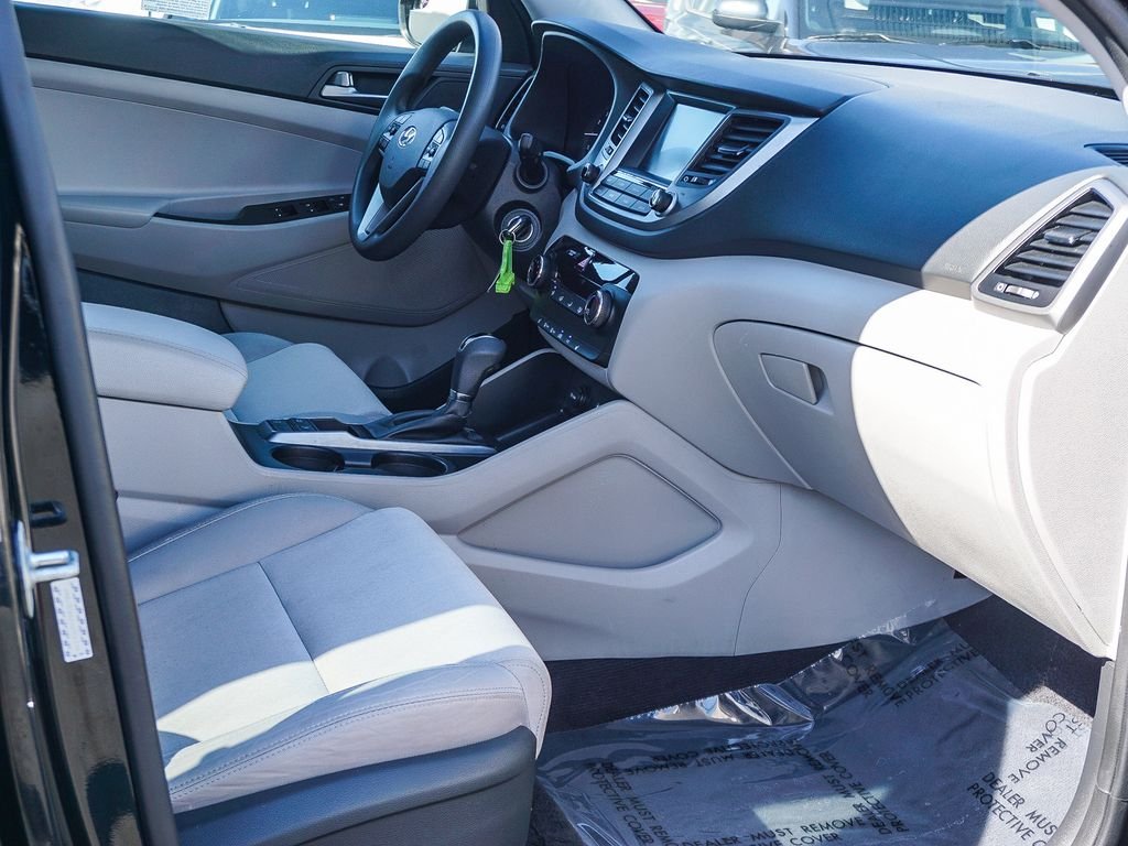 Used 2018 Black Hyundai SEL image 13