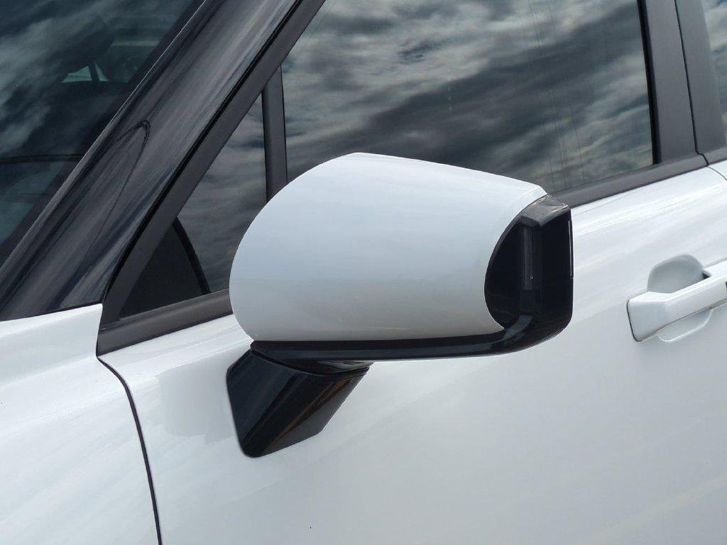 New 2027 White Hyundai Blue SEL 7P image 13