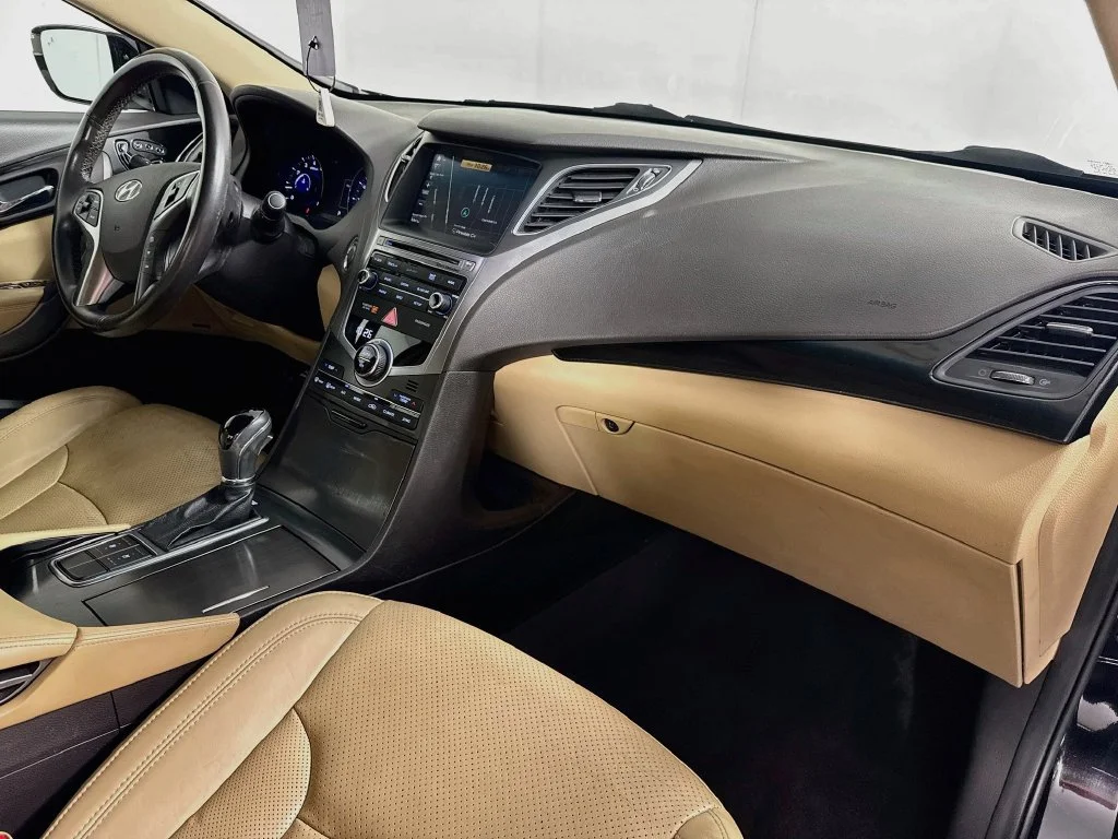 Used 2016 Black Hyundai Base image 35