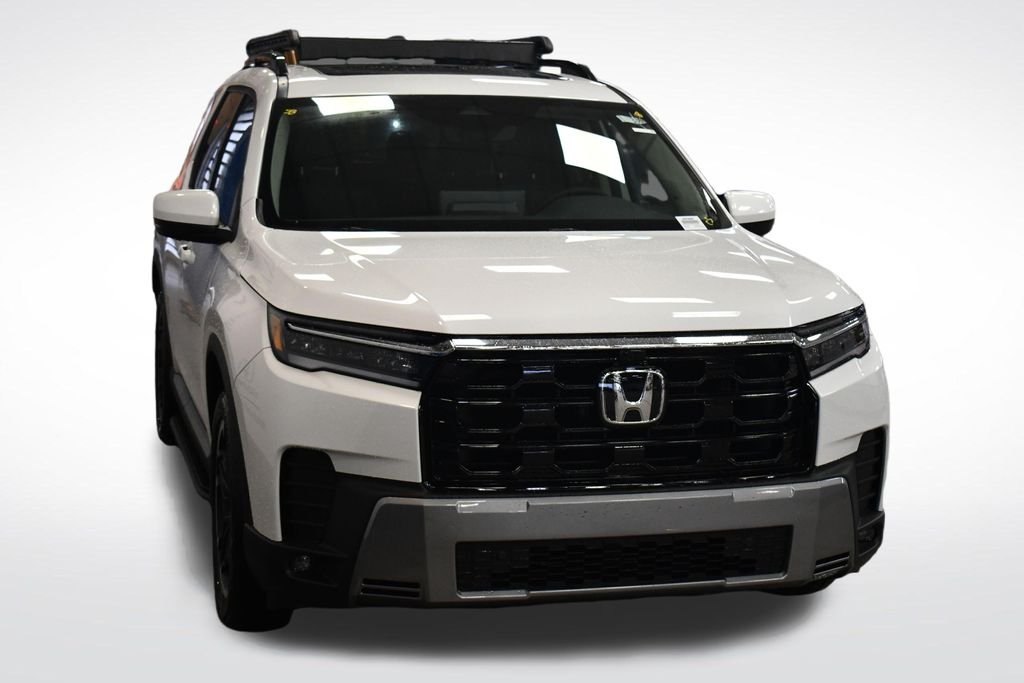 New 2026 Platinum White Pearl Honda Touring image 3