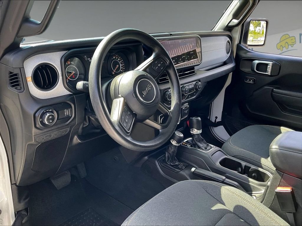 Used 2025 White Jeep Nighthawk image 8