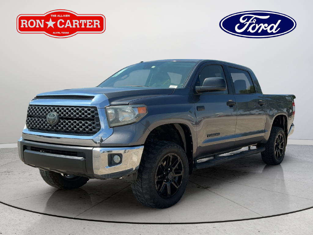 Used 2018 Gray Toyota SR5 image 3