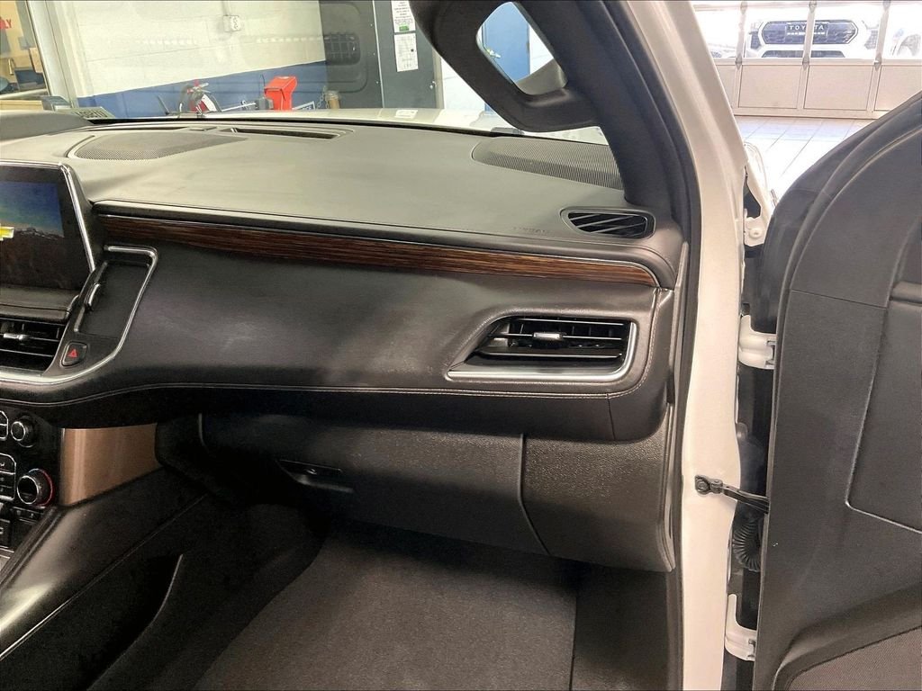 Used 2024 Beige Chevrolet High Country image 13
