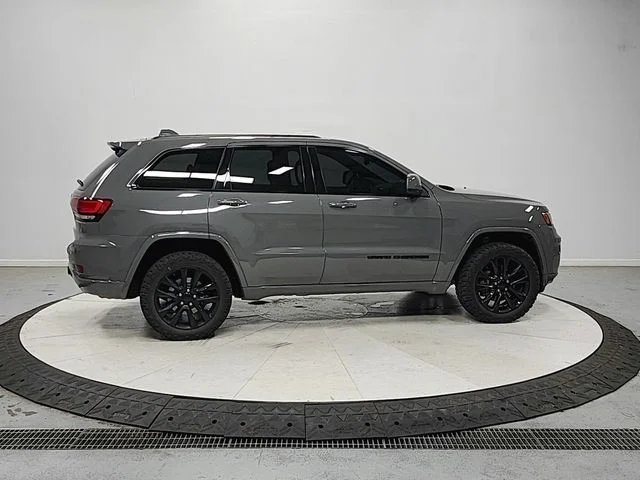 Used 2021 Gray Jeep Laredo X image 8