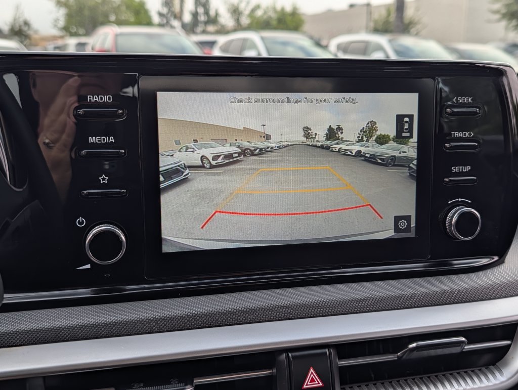 2021 Kia K5 LXS - Photo 20