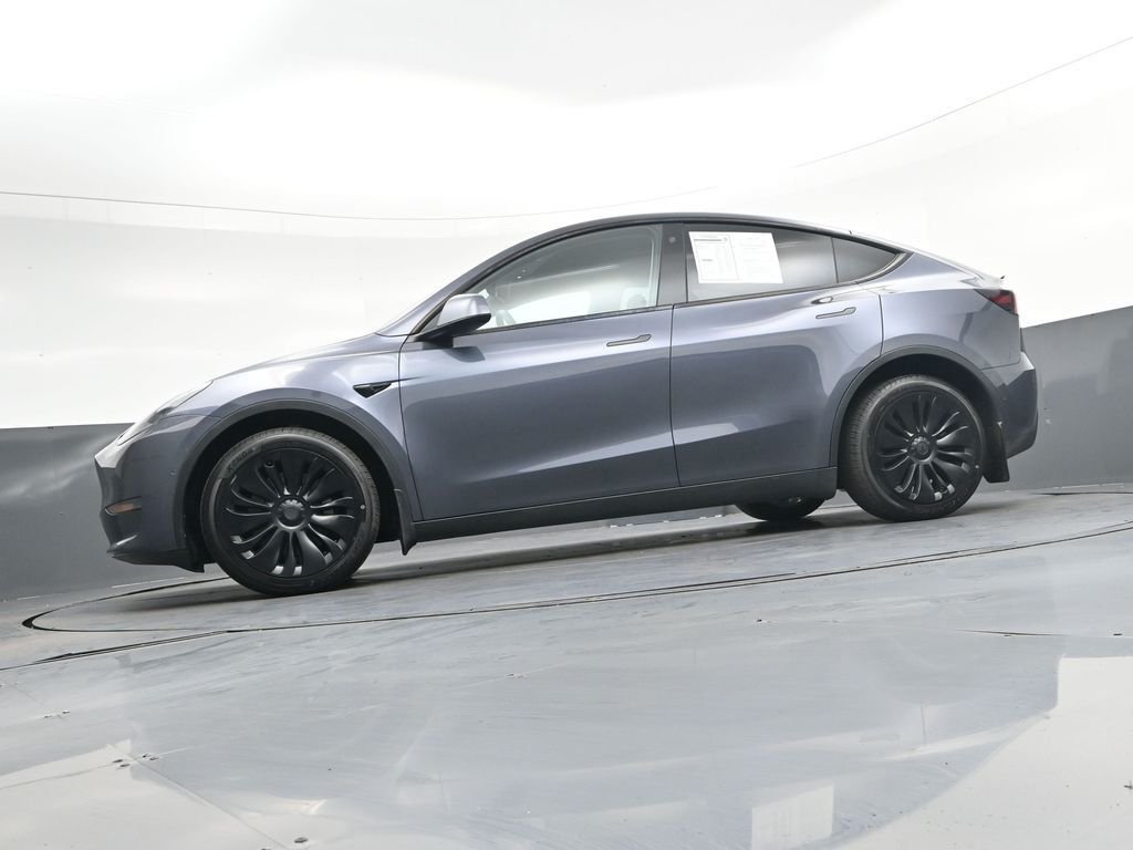 Used 2022  Tesla Long Range image 43
