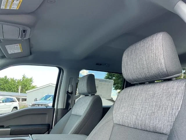 New 2026 Oxford White Ford F-250® XLT image 37