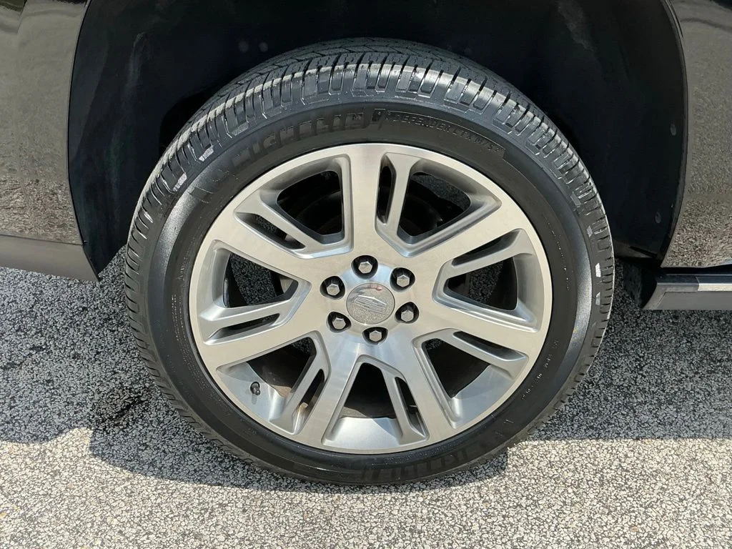 Used 2018 Black Cadillac Premium Luxury image 17