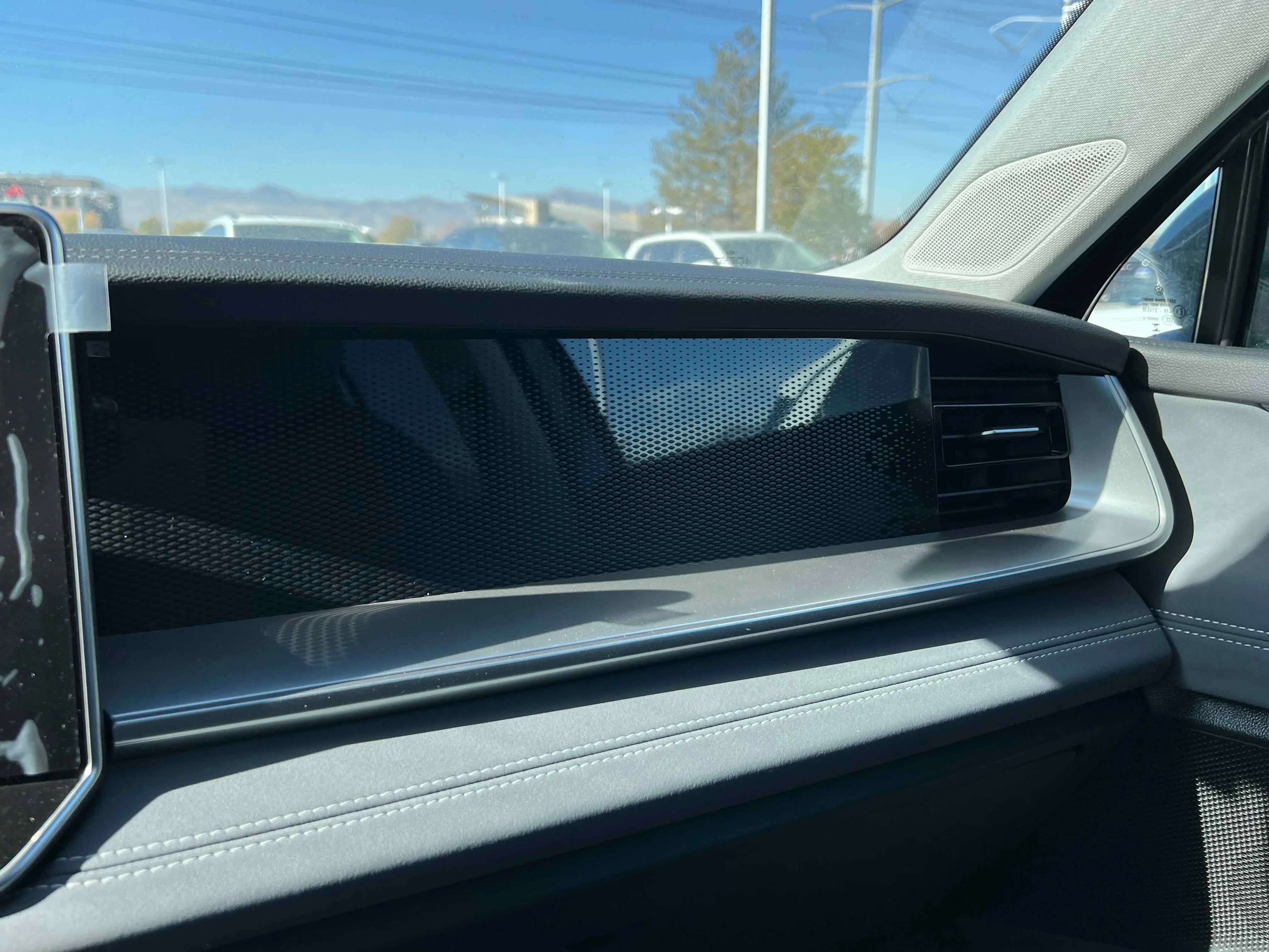 New 2025 Platinum Gray Volkswagen SE image 22