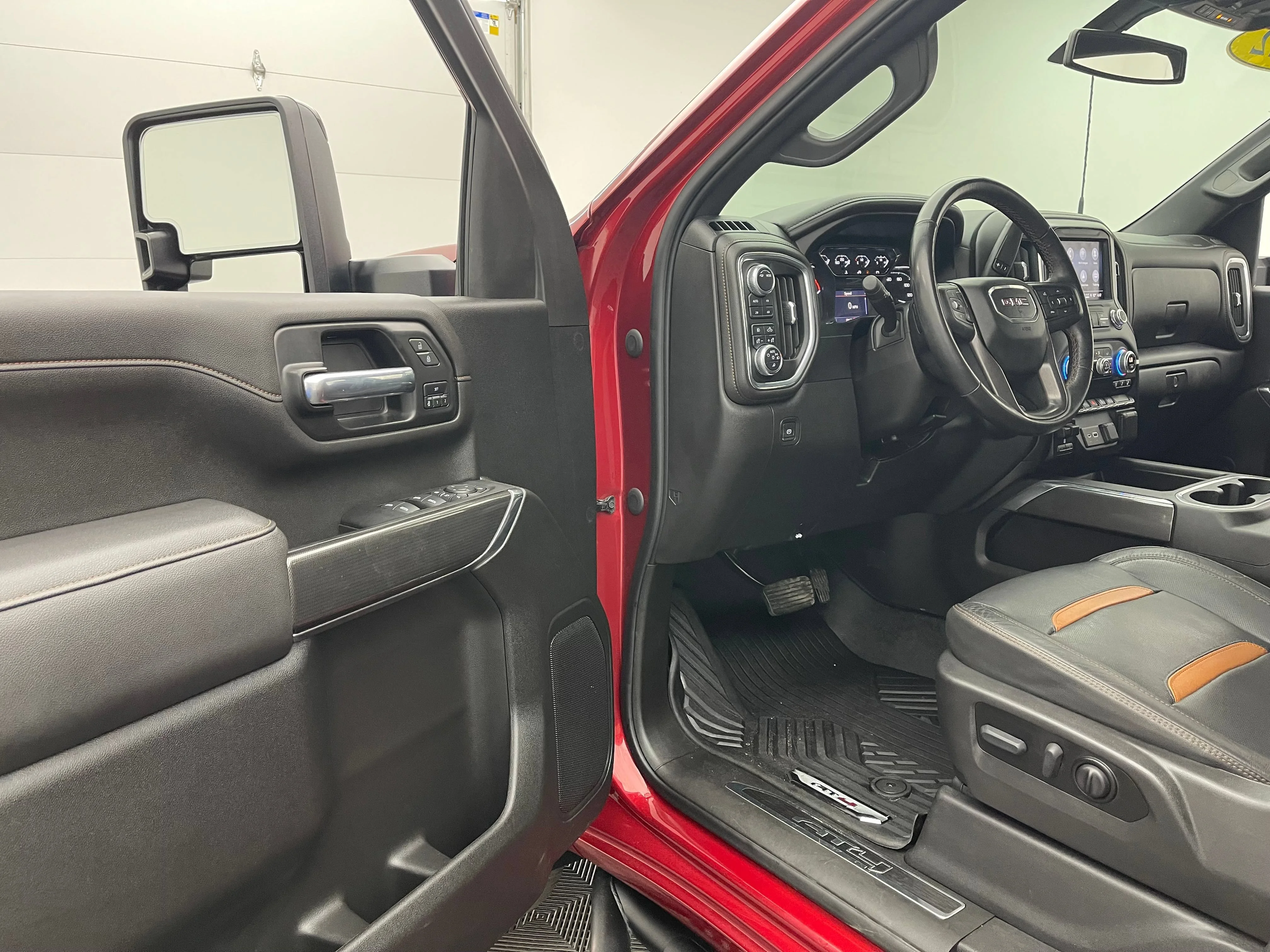 Used 2022 Cayenne Red Tintcoat GMC AT4 image 16