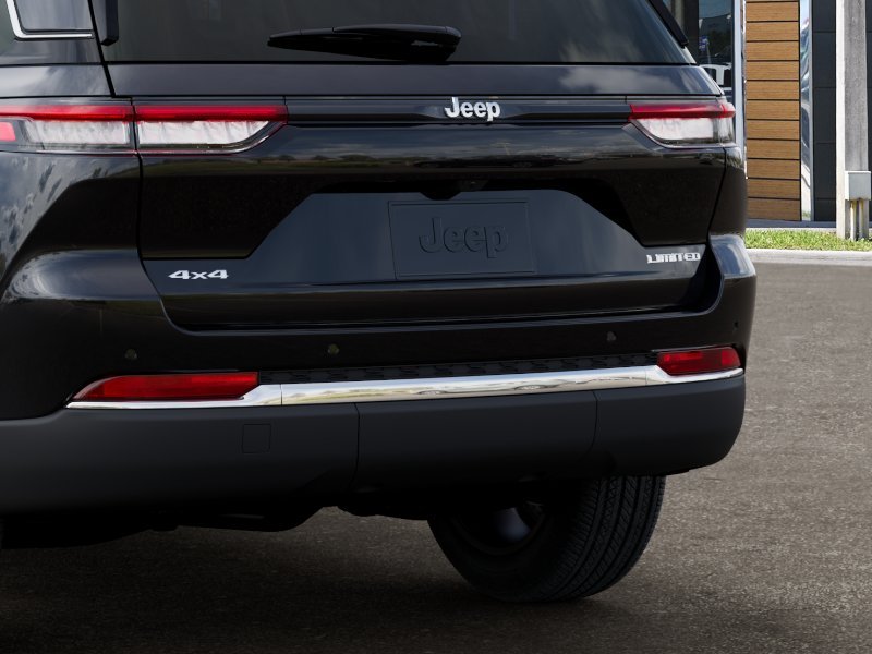 New 2026 Diamond Black Crystal Pearlcoat Jeep Limited image 39