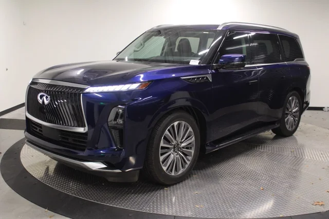 2025 INFINITI QX80 LUXE