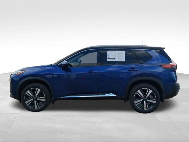 Used 2023 Blue Nissan SL image 4