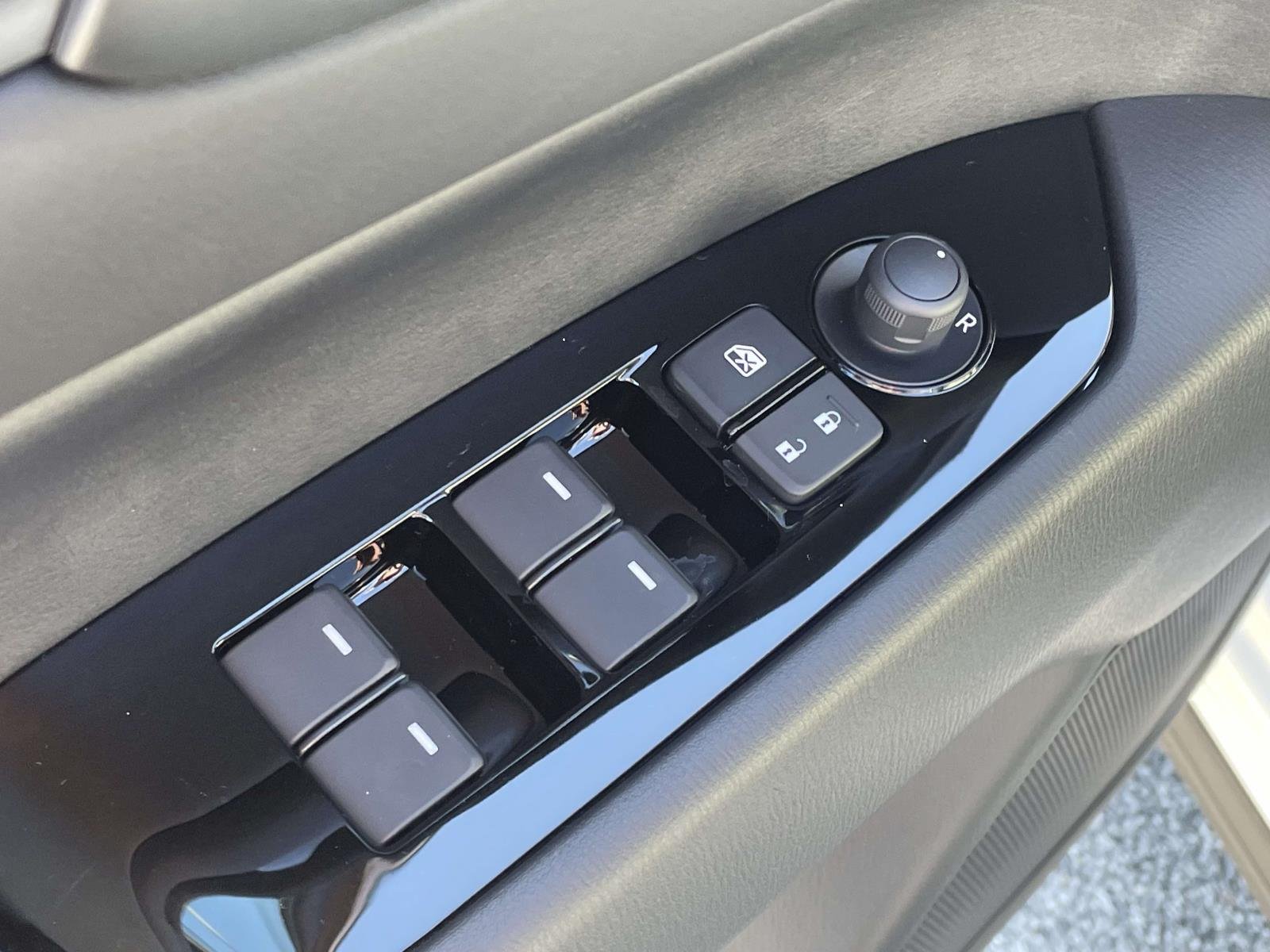 2025 Mazda CX-5 S Preferred package - Photo 17