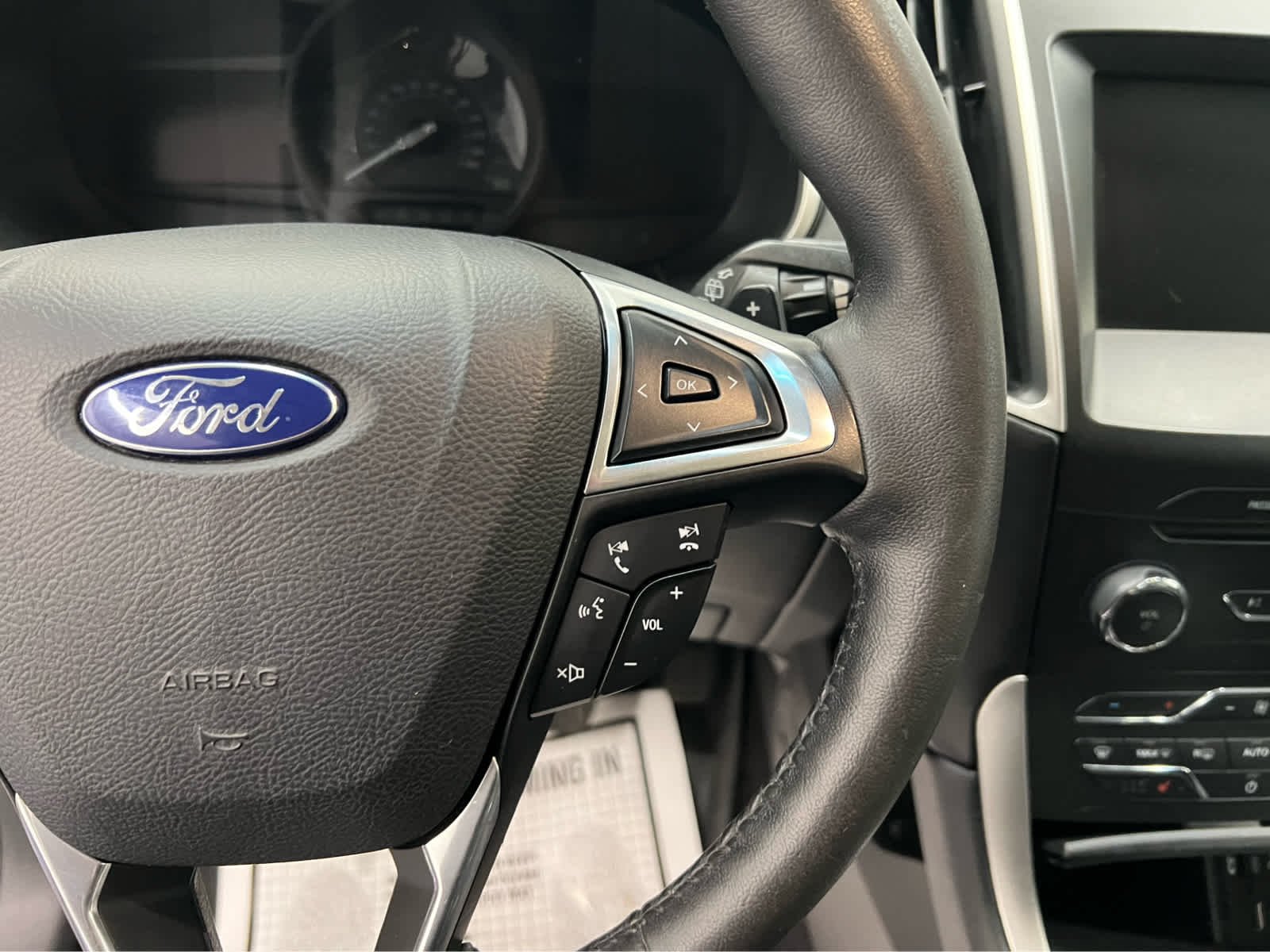 Used 2015 White Platinum Metallic Tri-Coat Ford SEL image 24