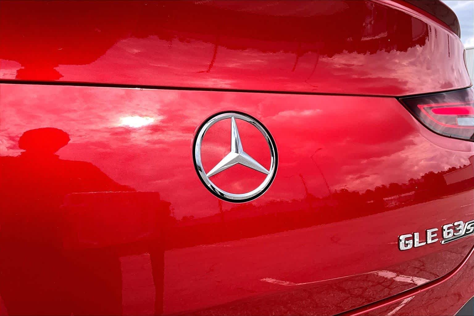 Used 2025 MANUFAKTUR Cardinal Red Metallic Mercedes-Benz AMG® GLE 63 S image 10