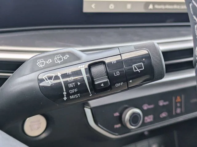 2025 Kia Sorento S - Photo 30