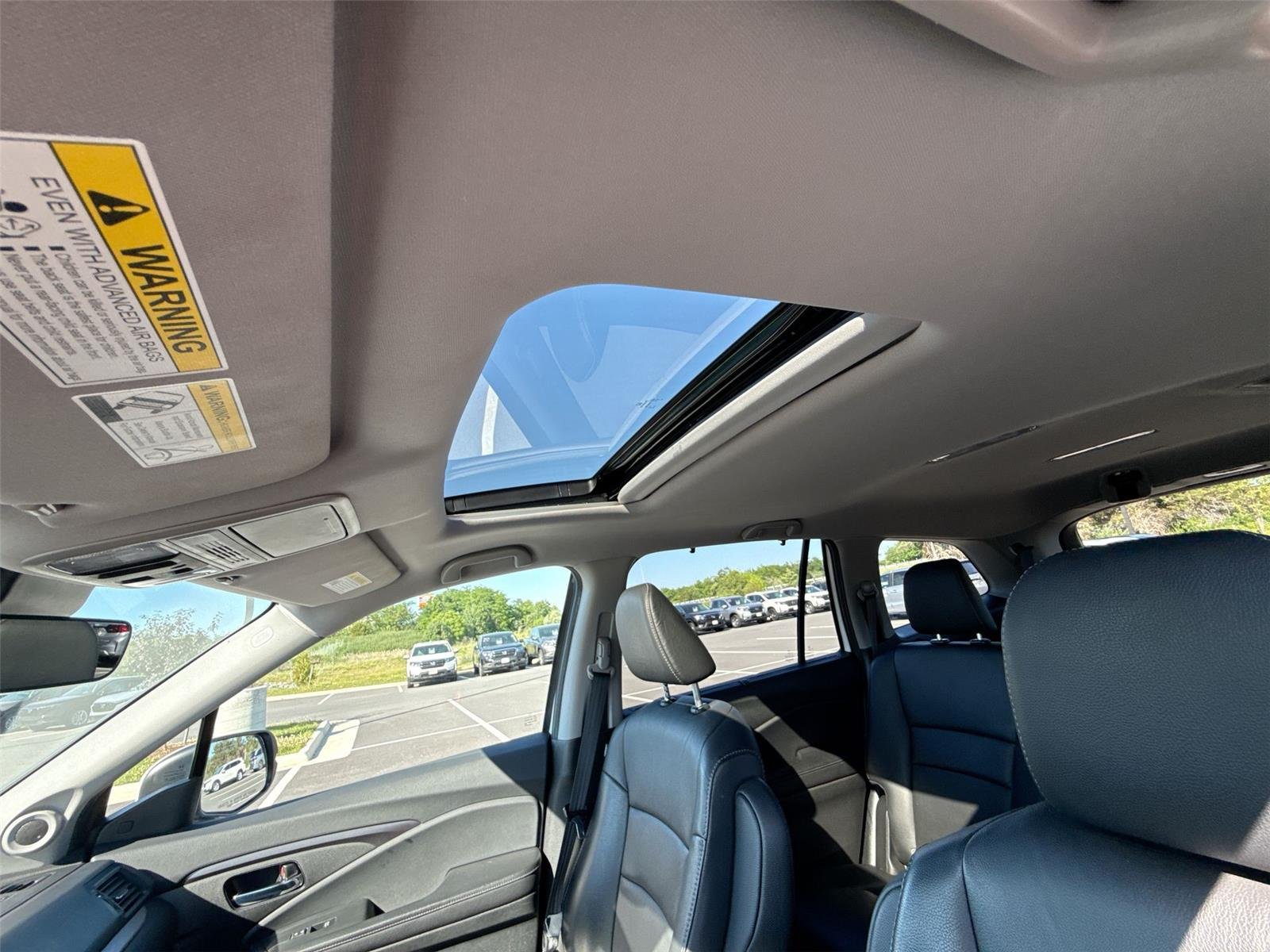 Used 2022 Platinum White Pearl Honda Special Edition image 15