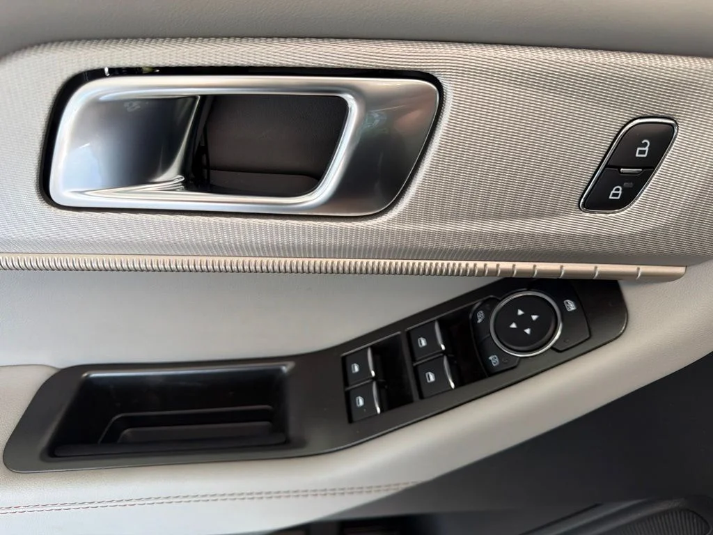New 2026 Space White Metallic Ford Active image 14