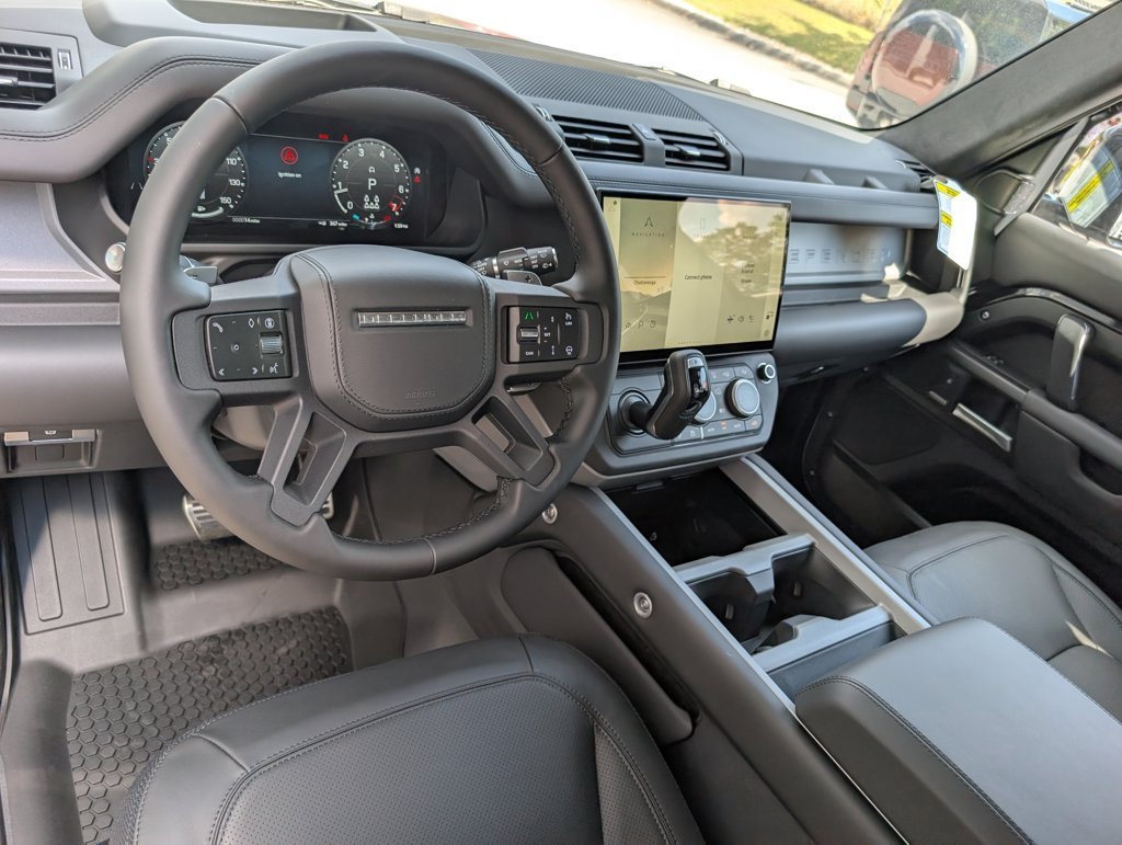 New 2026 Santorini Black LAND ROVER V8 image 4