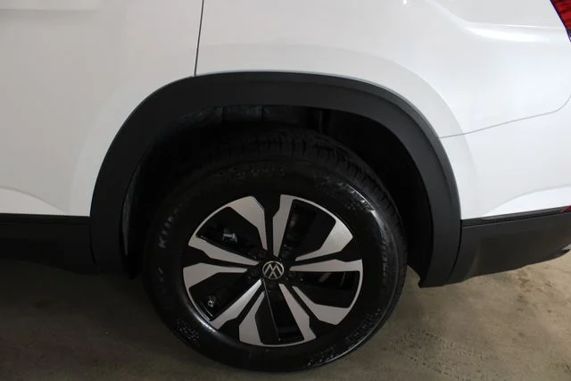 New 2026 White Volkswagen 2.0T SE image 27