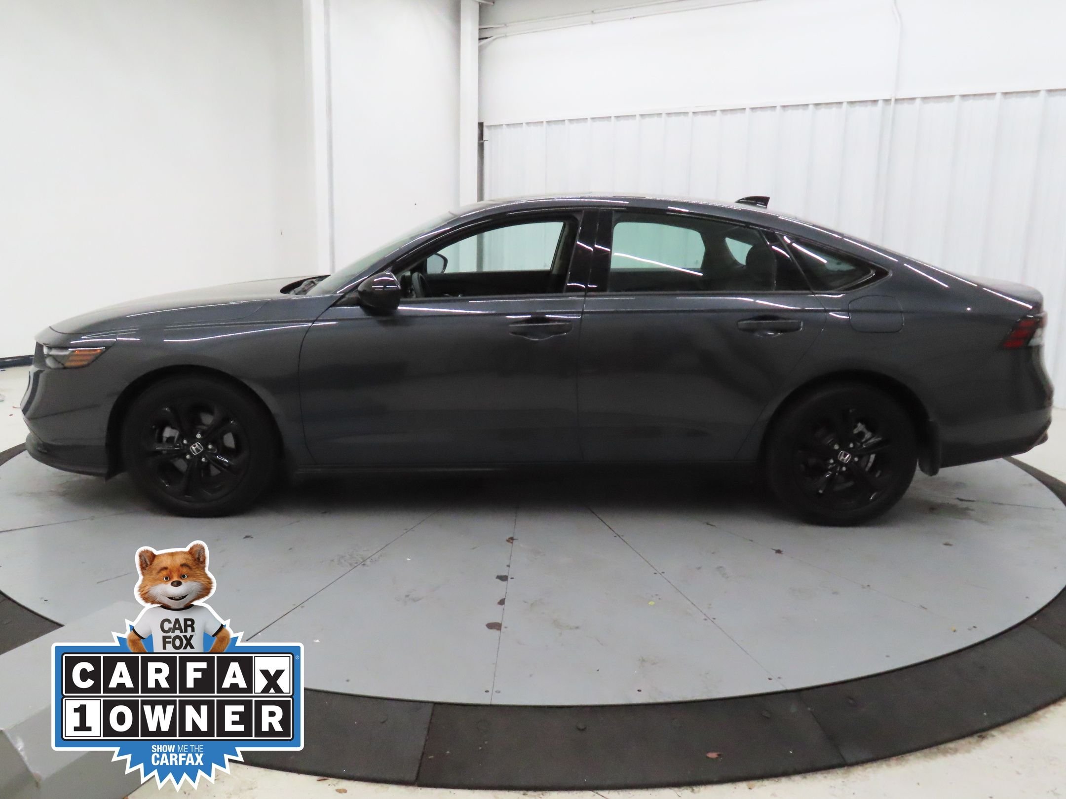 Used 2025  Honda SE image 7