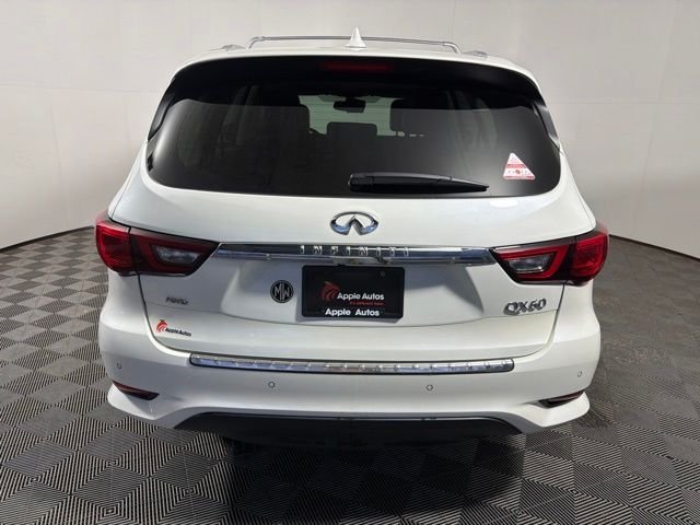 Certified Used 2019 White INFINITI LUXE image 8