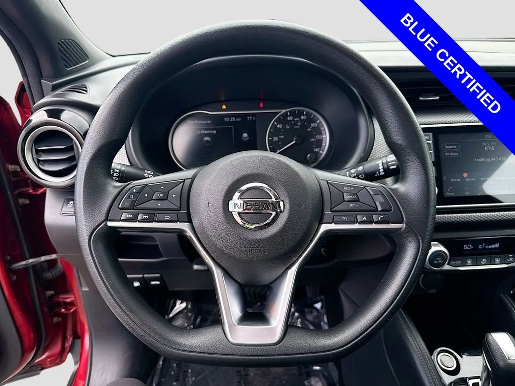 Certified Used 2019 Cayenne Red Nissan SV image 10