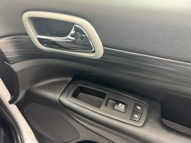 Used 2021 White Jeep Laredo E image 25