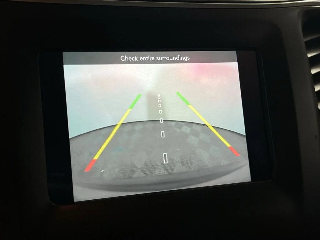 Used 2021 Gray Jeep Latitude Lux image 23
