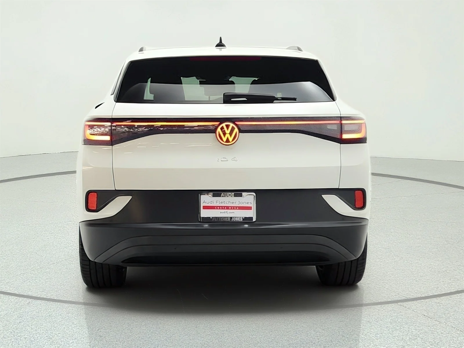 Used 2023 Opal White Pearl Volkswagen Pro S image 6