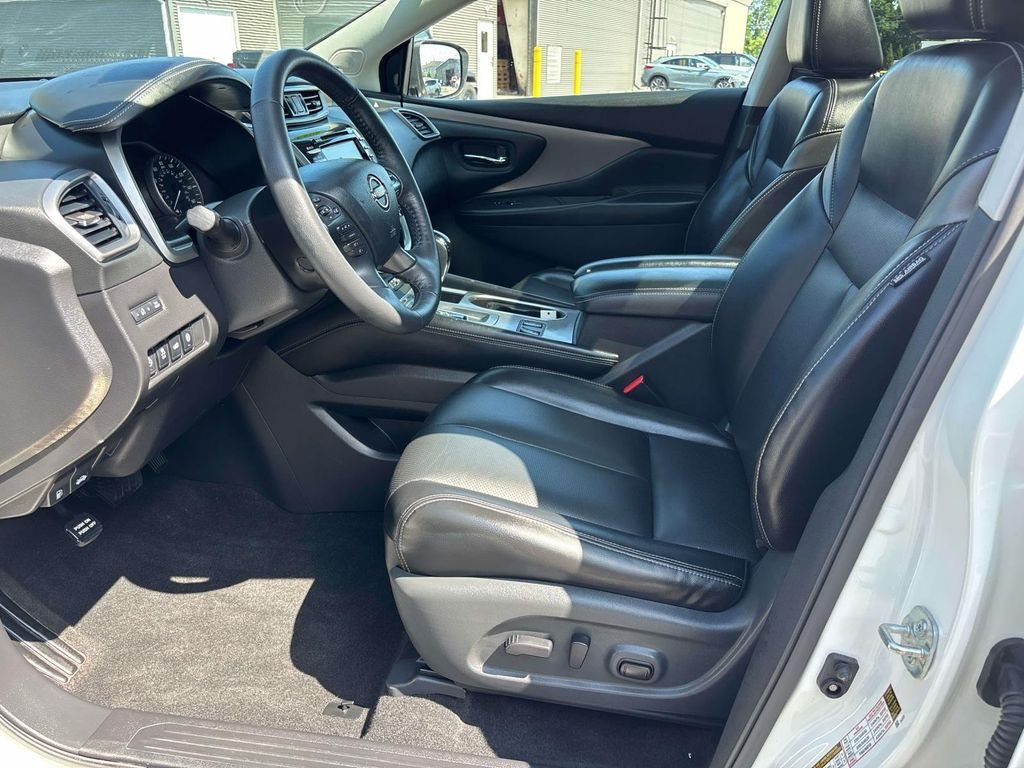 Used 2023 White Nissan SL image 11