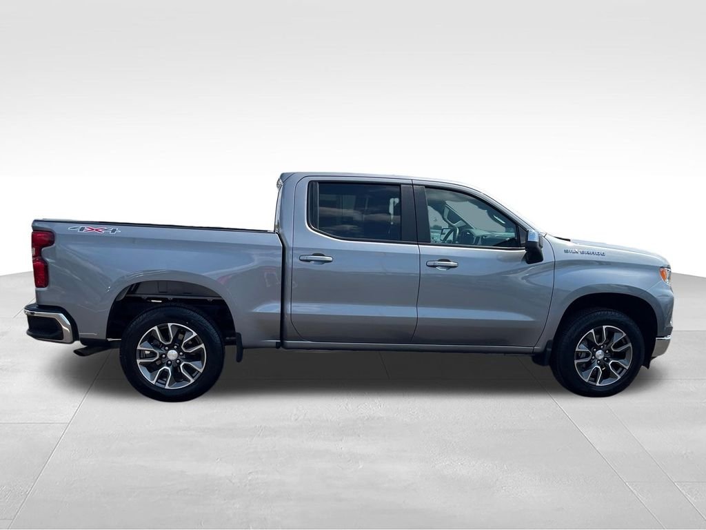 Used 2023 Gray Chevrolet LT image 7